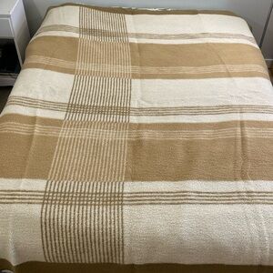 Vintage EATON Moderne Stripe Brown Cream Full or Queen Blanket Acrylic